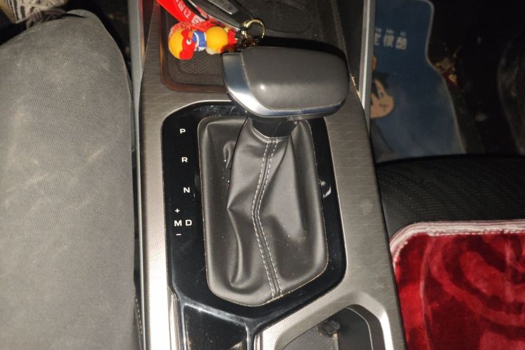 吉利汽车 帝豪 2022款 第4代 1.5L CVT尊贵型中控内饰18