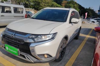 三菱 欧蓝德 2019款 2.0L 两驱畅享版 5座 国VI