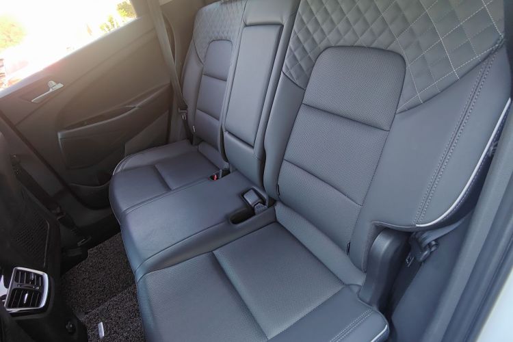 现代 途胜 2019款 280TGDi 双离合两驱时尚版 国VI中控内饰7004