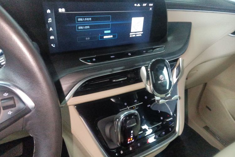 别克GL8 2022款 ES陆尊 653T 智慧旗舰型中控内饰16