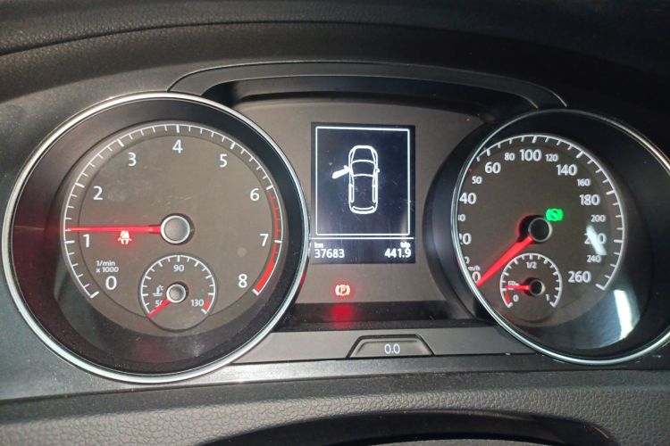 大众 高尔夫 2020款 200TSI DSG舒适进取版中控内饰14