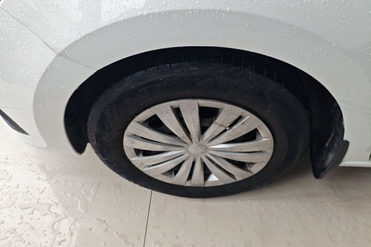 大众 桑塔纳 2016款 1.6L 自动风尚版车身外观35