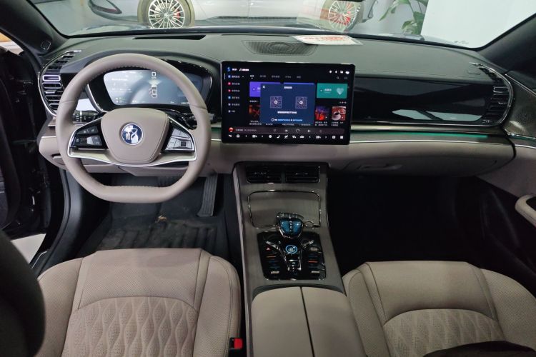 比亚迪 汉 2025款 DM-i 125KM激光雷达智驾型中控内饰7002