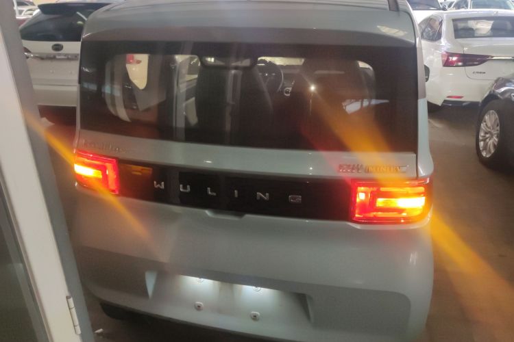 五菱汽车 宏光MINIEV 2020款 自在款 磷酸铁锂车身外观6