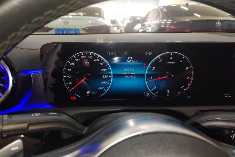 奔驰A级 2022款 改款二 A 200 L 运动轿车时尚型中控内饰14