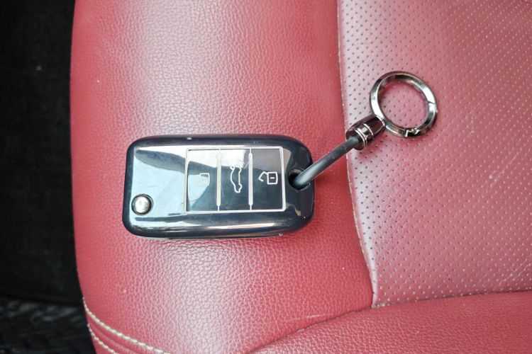 荣威RX5 2016款 30T 四驱自动互联网智尊版中控内饰11