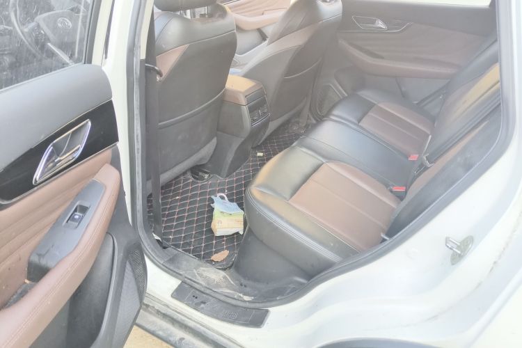 东风风神AX7 2018款 经典 1.6T 自动豪华型中控内饰7004