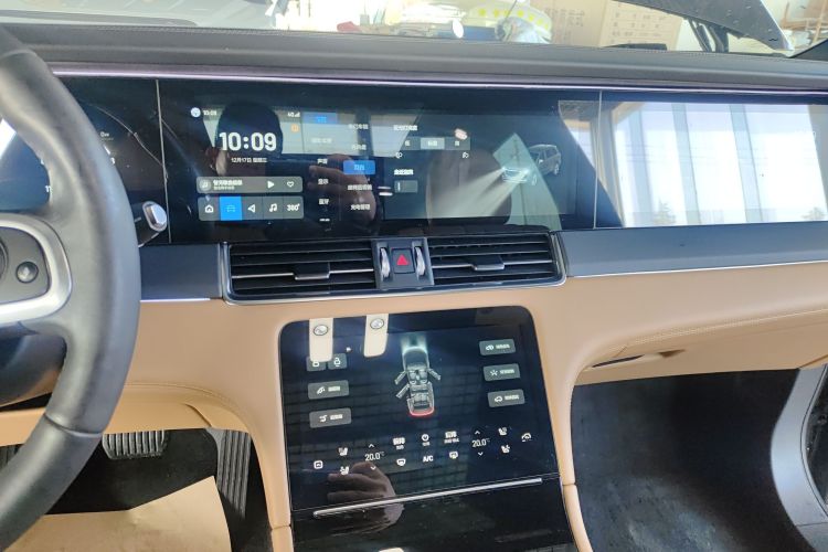 理想汽车 理想ONE 2020款 增程7座版中控内饰16