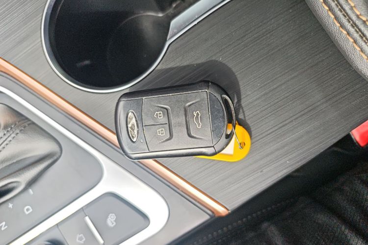 奇瑞 艾瑞泽5 PLUS 2021款 小AI 1.5L CVT享PLUS中控内饰7001