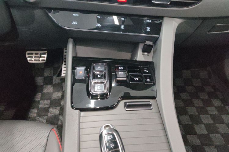 现代 索纳塔 2022款 380TGDi 自动20周年纪念款中控内饰18