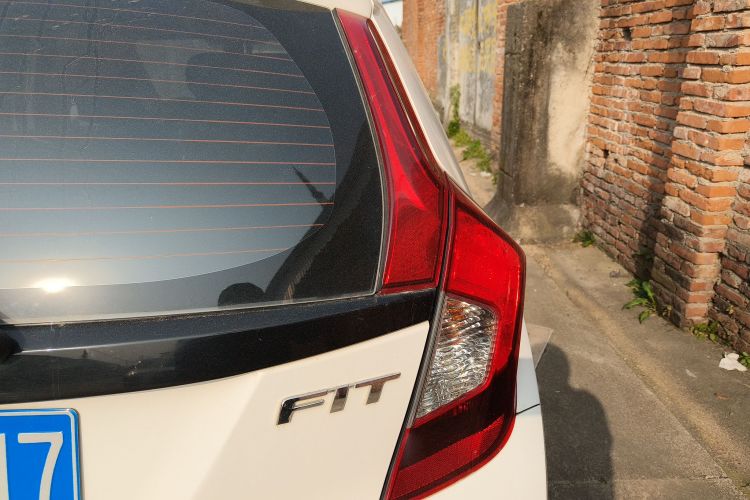 本田 飞度 2018款 1.5L CVT舒适版车身外观9