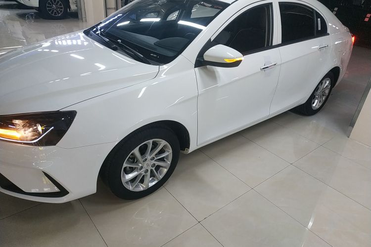 吉利汽车 帝豪 2021款 UP 1.5L CVT舒适型车身外观4