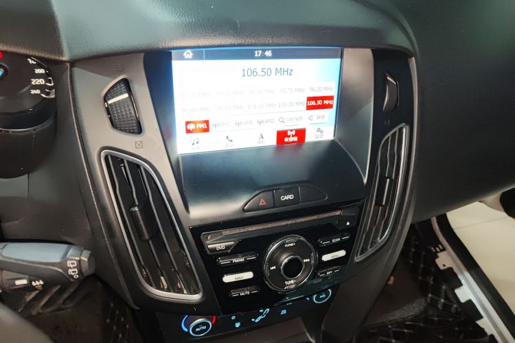 福特 福克斯 2017款 两厢 1.6L 自动风尚型智行版中控内饰16