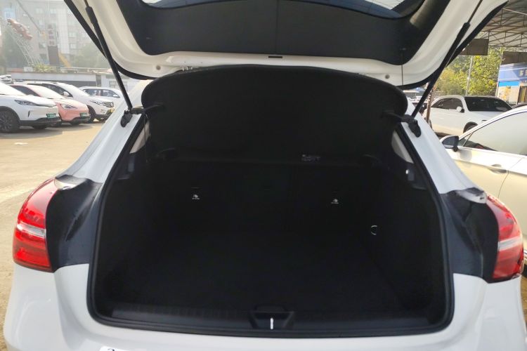 奔驰GLA 2019款 GLA 200 动感型机舱底盘23