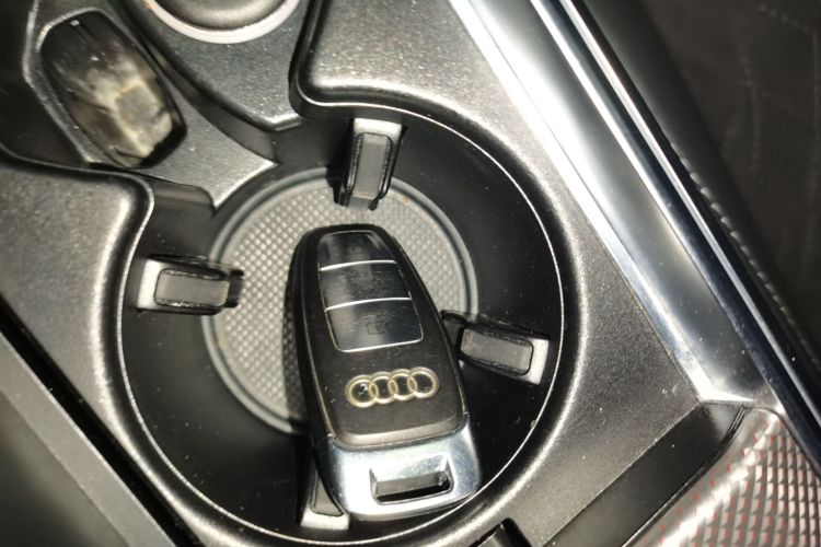 奥迪A6L 2021款 55 TFSI quattro 尊享动感型中控内饰7001