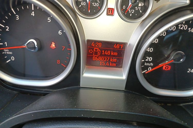 福特 福克斯 2013款 两厢经典 1.8L 手动基本型中控内饰15