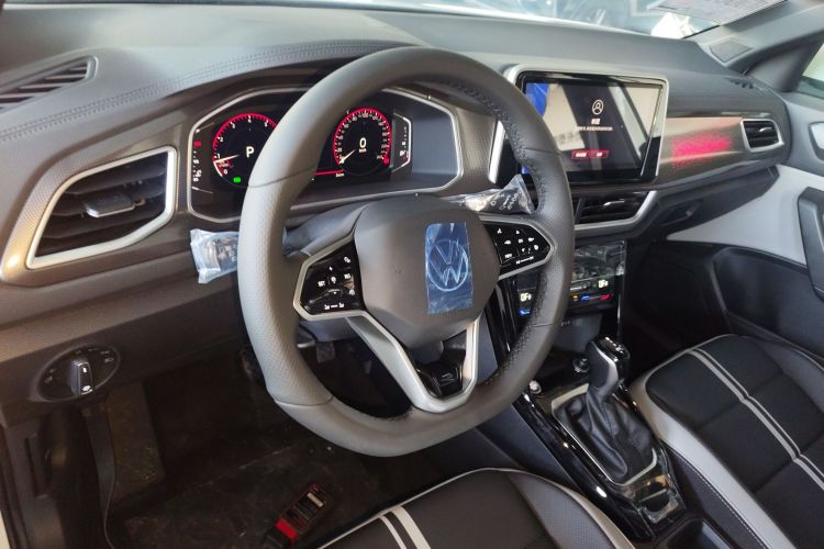 大众 T-ROC探歌 2025款 改款二 300TSI DSG两驱星光版中控内饰13