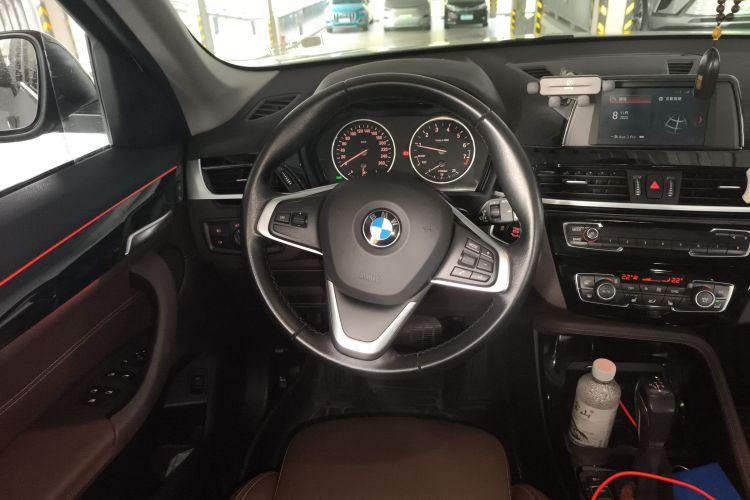 宝马X1 2018款 sDrive18Li 尊享型中控内饰13