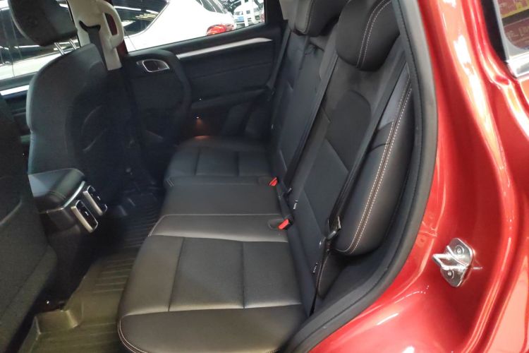 哈弗大狗 2021款 1.5T DCT两驱马犬版中控内饰21