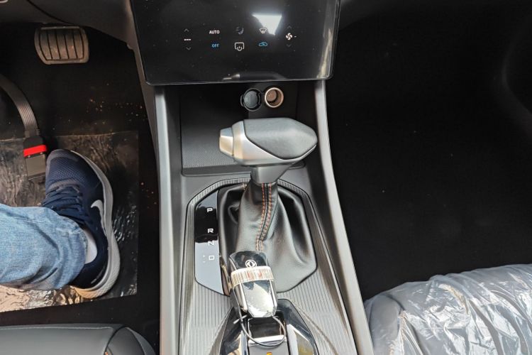 东风风神 奕炫 2024款 1.5L 自动劲速版中控内饰18