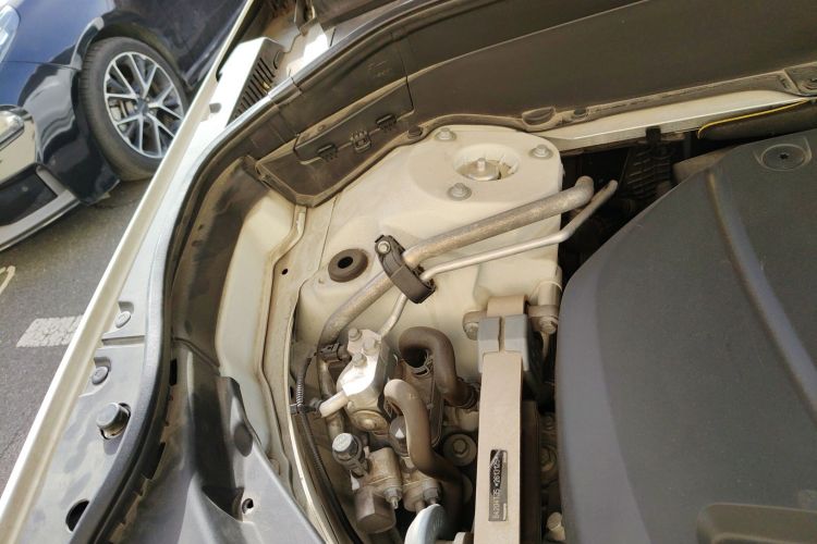 沃尔沃XC90新能源 2018款 E驱混动 T8 智尊版 7座机舱底盘25