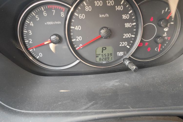 三菱 帕杰罗·劲畅 2013款 3.0L 自动两驱豪华版中控内饰15