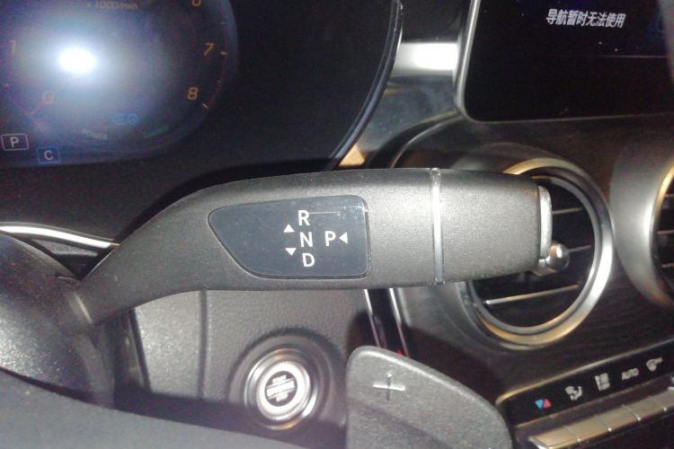 奔驰C级(进口) 2020款 C 260 旅行轿车中控内饰18