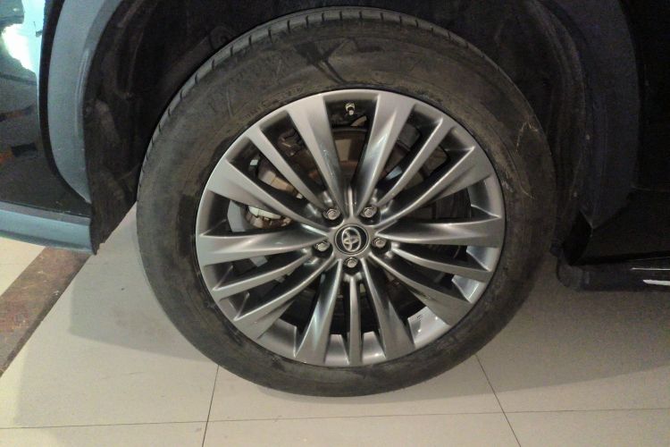 丰田 汉兰达 2022款 双擎 2.5L 四驱豪华版 7座车身外观6008