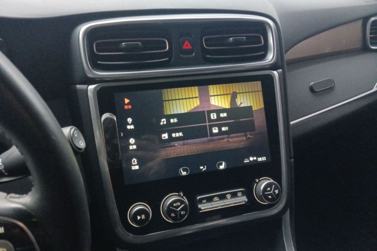 领克01 2017款 2.0T 两驱型Pro版局部细节16