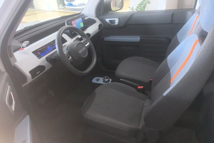 吉利银河 2024款 熊猫mini 200km 耐力熊中控内饰19