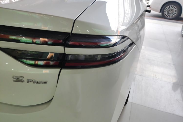 埃安 AION S Plus 2022款 80 科技版车身外观6006