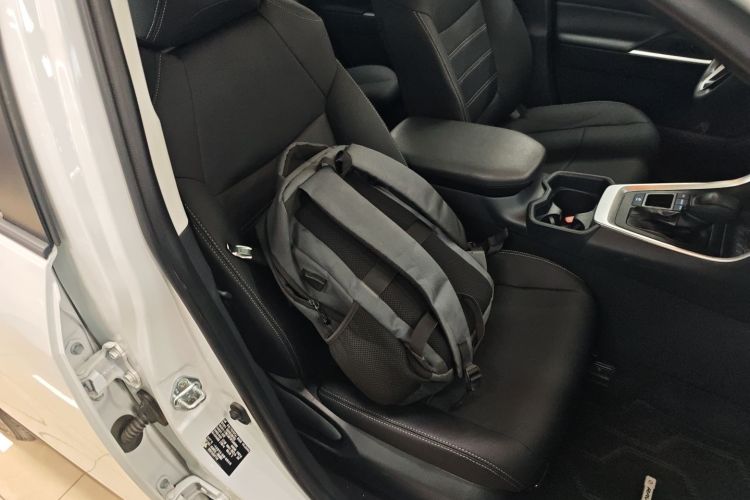 丰田 RAV4荣放 2022款 双擎 2.5L E-CVT两驱精英版局部细节41