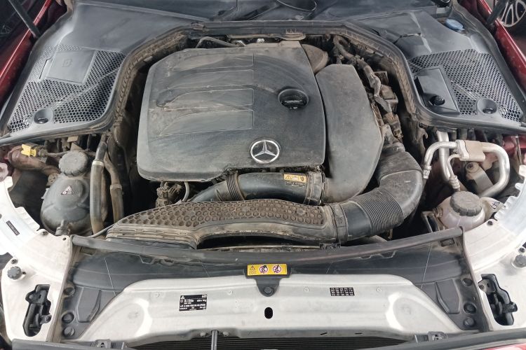 奔驰C级 2020款 C 260 L 运动版机舱底盘24