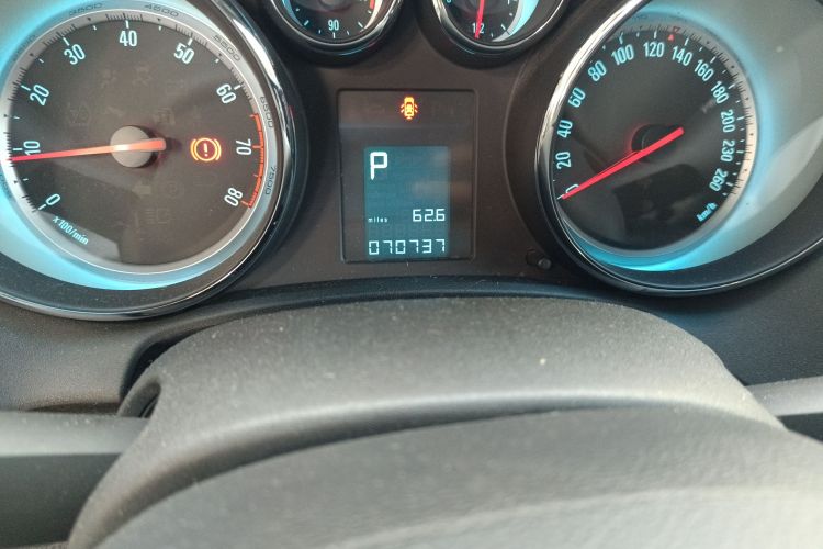 别克 英朗 2014款 XT 1.6L 自动时尚版中控内饰15