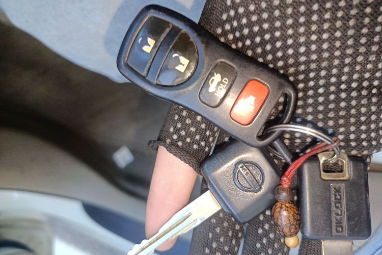 日产 轩逸 2012款 经典 1.6XE 自动舒适版中控内饰11