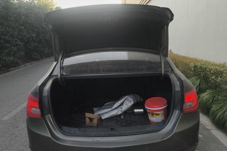 别克 英朗 2015款 15N 自动精英型机舱底盘23