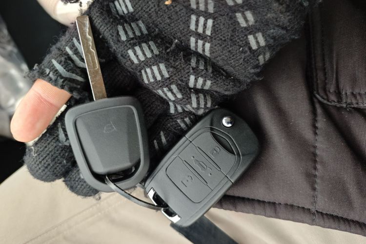 五菱汽车 宏光MINIEV 2024款 第三代 215km 青春版中控内饰11