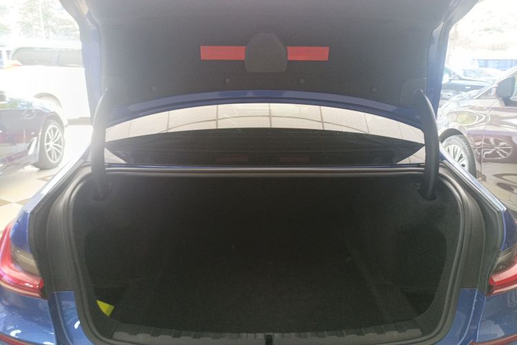 宝马3系 2020款 改款 325Li M运动套装机舱底盘23