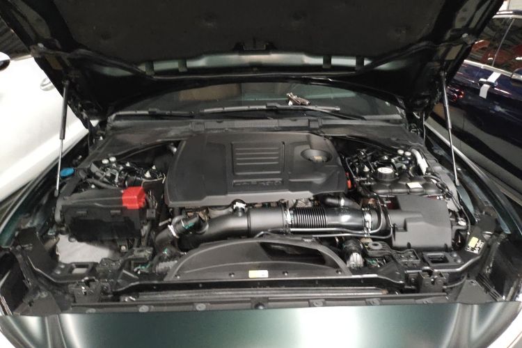 捷豹XEL 2024款 2.0T 250PS R-DYNAMIC S耀黑运动版局部细节24