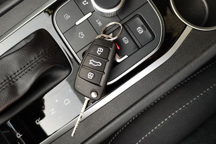 凯翼 炫界 2020款 改款 1.5L CVT趣中控内饰11