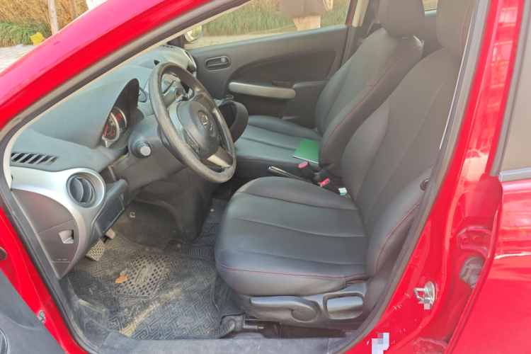 马自达2 2012款 两厢炫动 1.5L 自动超值版局部细节19