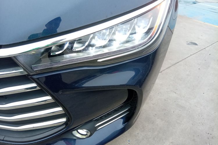 比亚迪 宋MAX 2017款 1.5T 自动智联精英型 7座局部细节36