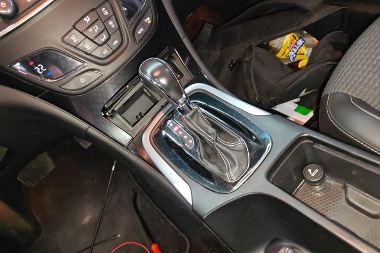 别克 君威 2015款 1.6T 领先技术型中控内饰18