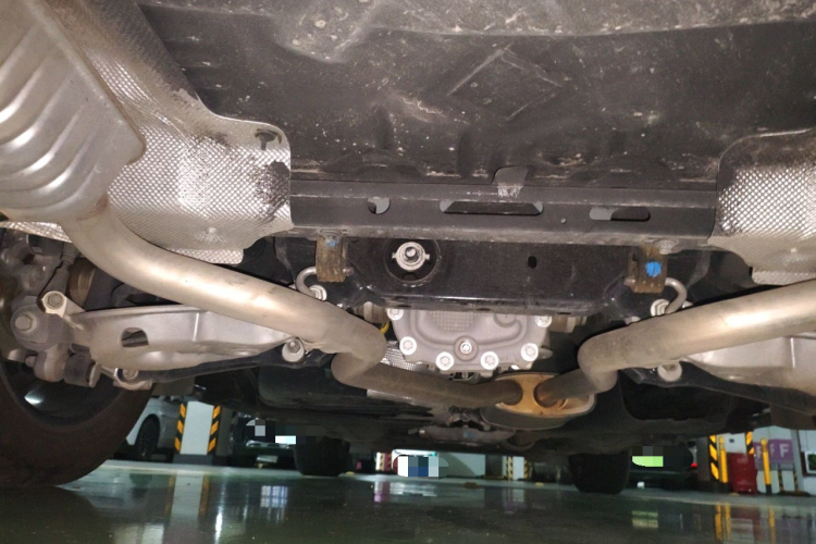 福特 探险者 2024款 2.3T EcoBoost 四驱钛金版 6座局部细节9009