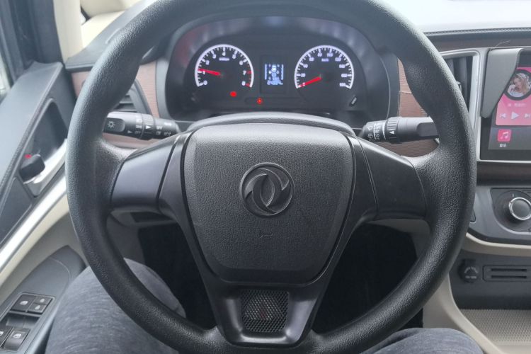 东风风行 菱智 2020款 M5L 1.6L 实用型局部细节13