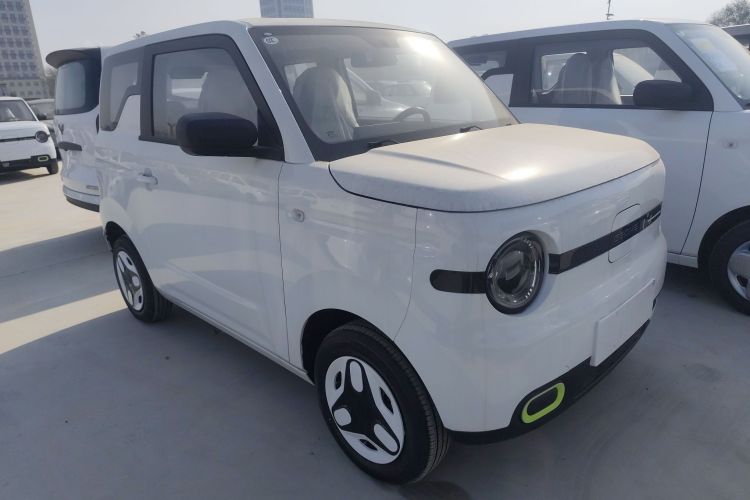 吉利银河 熊猫 2025款 210km 元气熊车身外观3