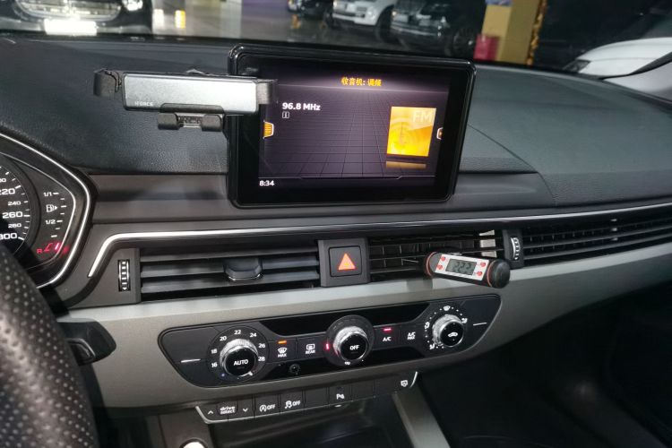 奥迪A4L 2019款 40 TFSI 进取型 国VI局部细节16