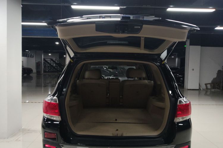 丰田 汉兰达 2012款 2.7L 两驱5座精英版机舱底盘23