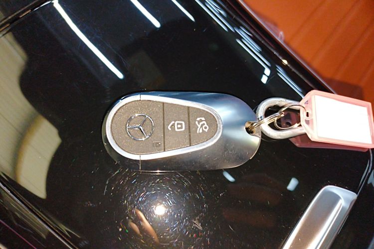 奔驰GLC 2025款 改款 GLC 260 L 4MATIC 豪华型中控内饰7001