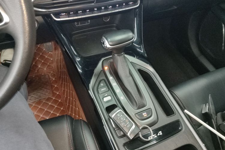 广汽传祺 传祺GS4 2021款 270T 自动精英科技版中控内饰18